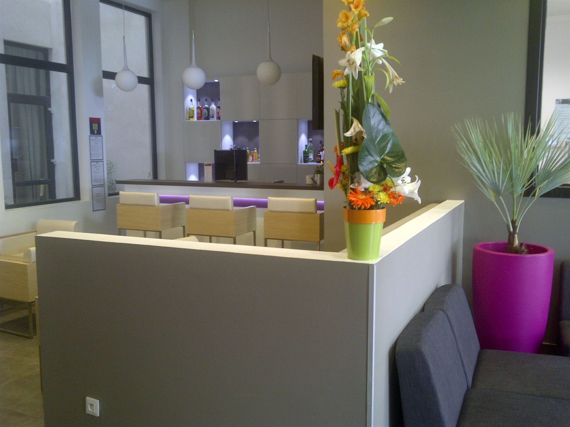 Фото Ibis Styles Marseille Gare Saint-Charles