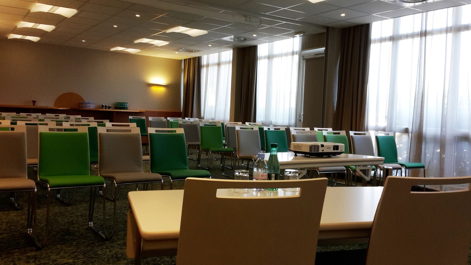 Фото ibis Styles Marseille Provence Aéroport