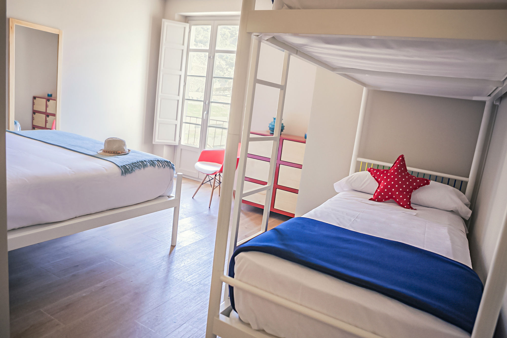 Фото Alcazaba Premium Hostel