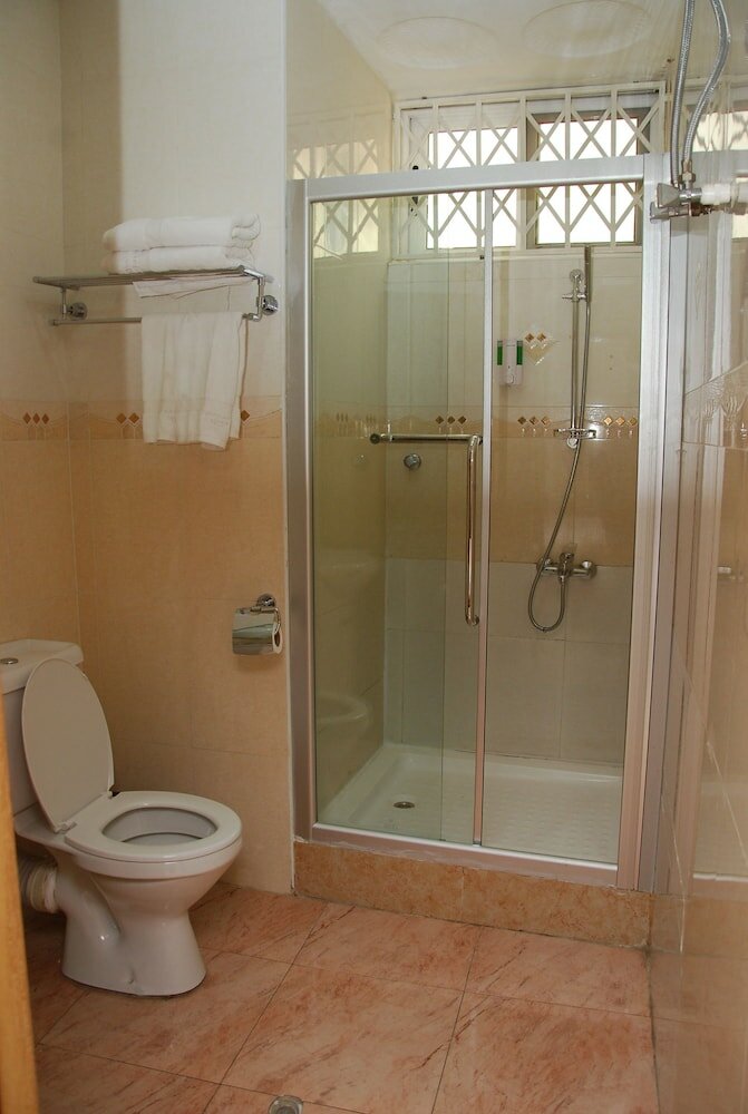 Фото Airport West Hotel