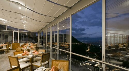 Гостиница Hotel Stubel Suites and Cafe в Кито