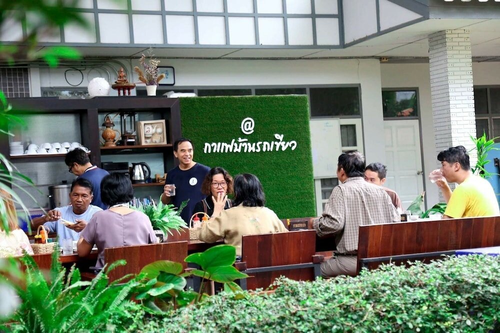 Фото The Coconut Hotel