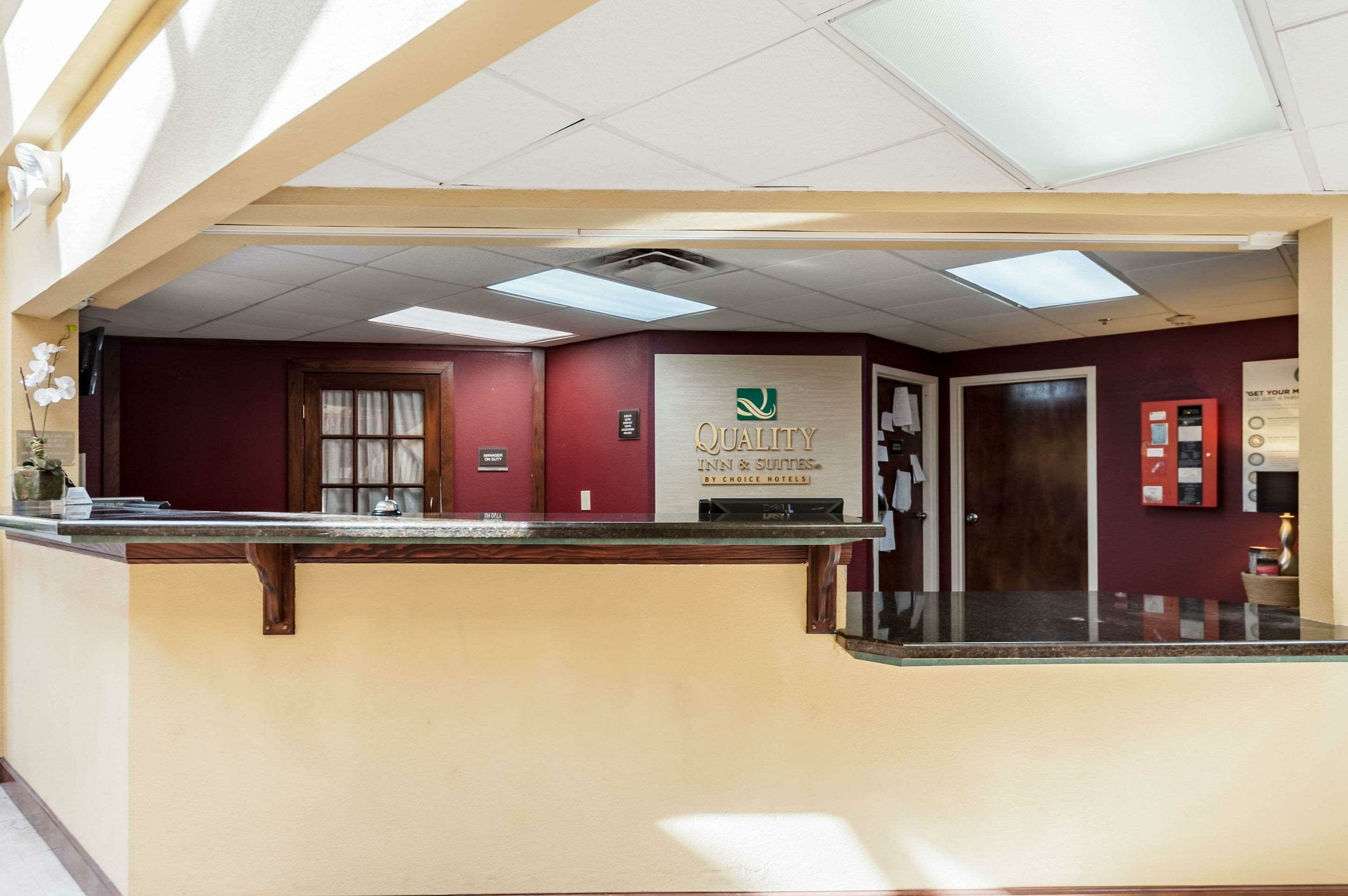 Фото Quality Inn & Suites Lafayette