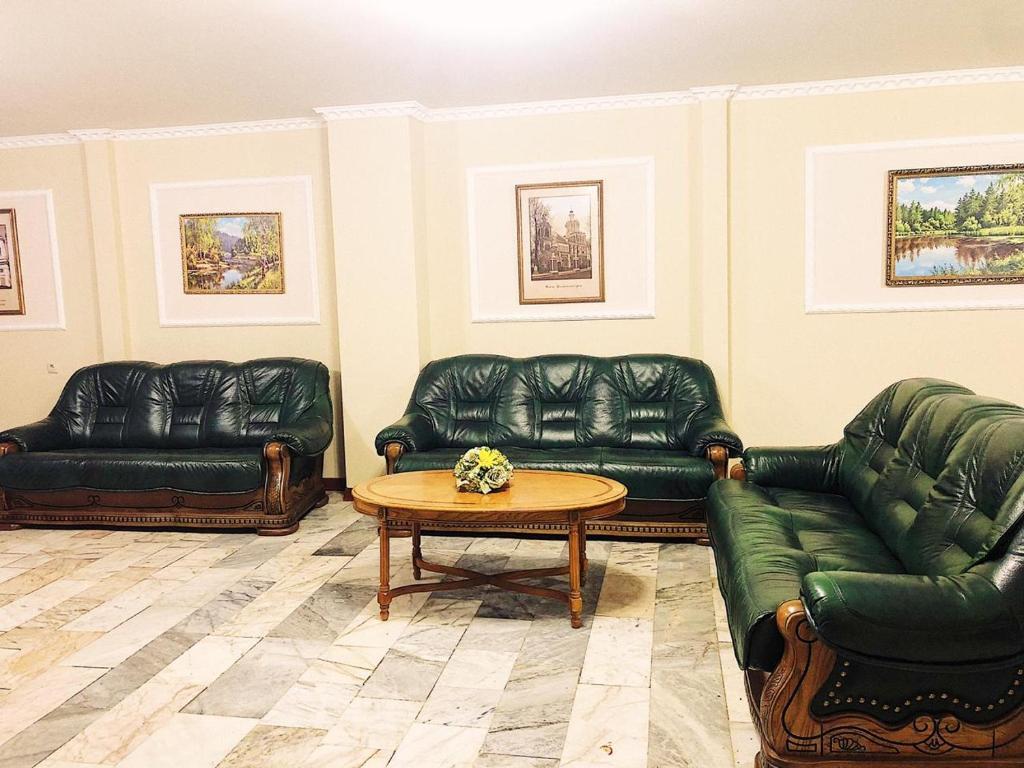 Фото Адонис