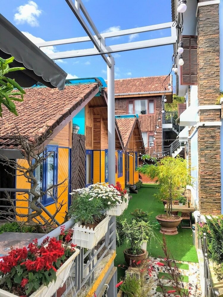 Фото отеля 1