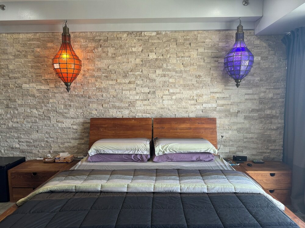 Фото Three bedroom with Balcony in Makati