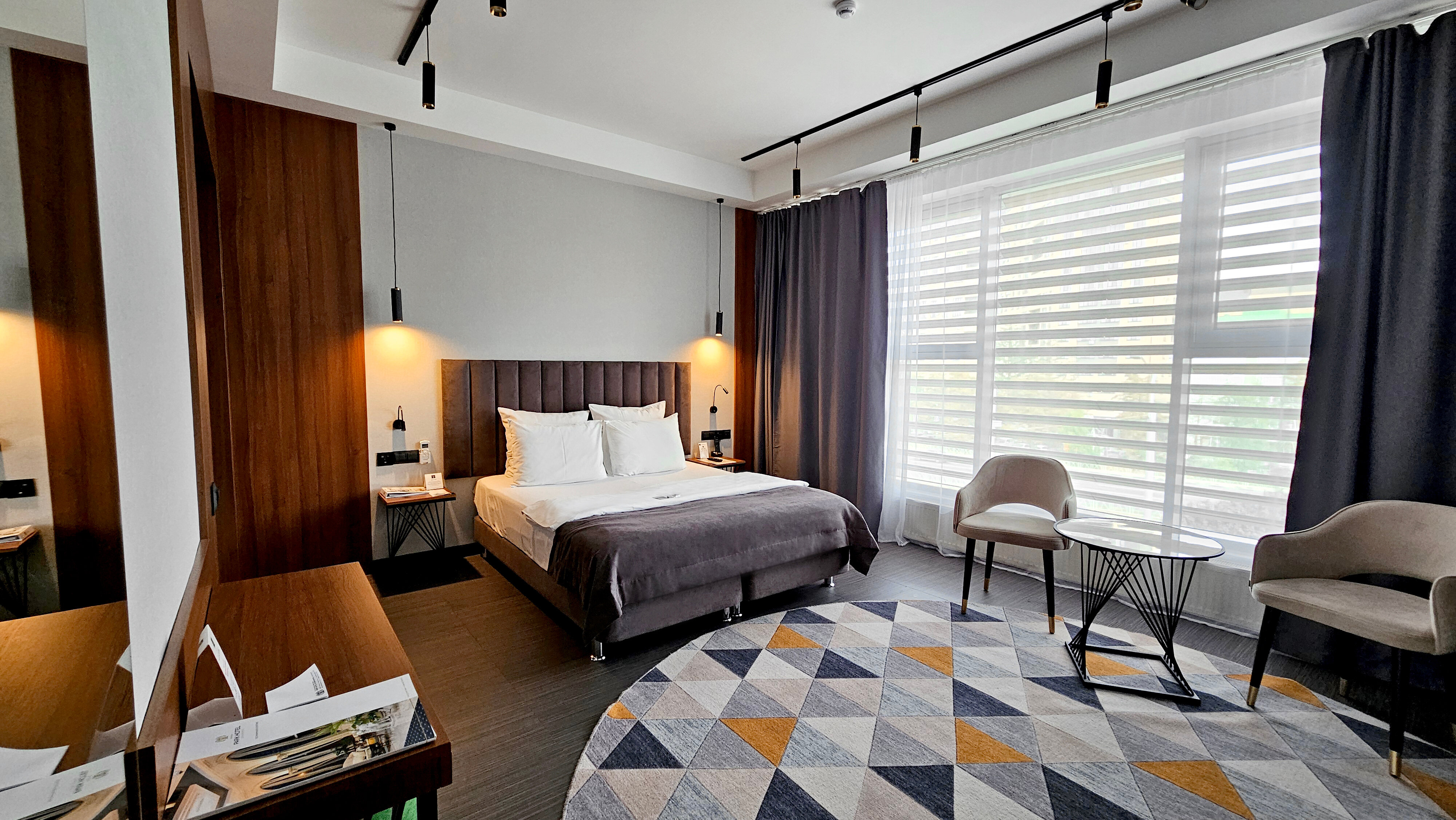 Фото отеля 2