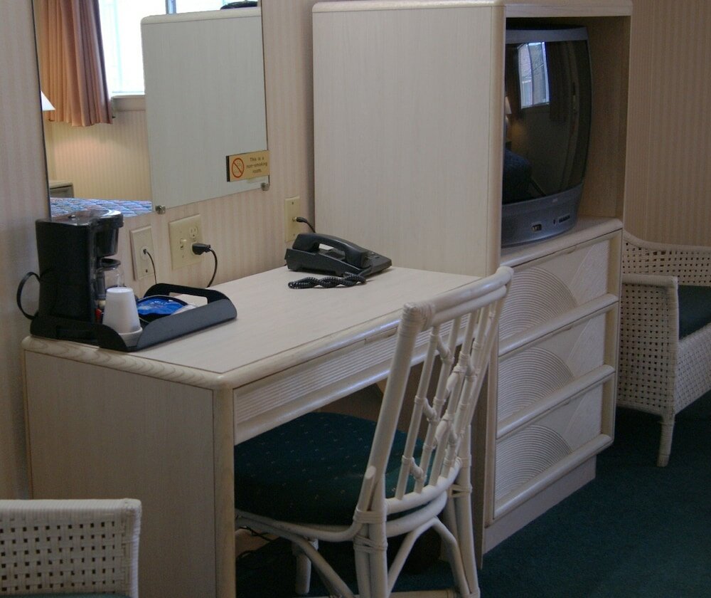 Фото Meadow Court Inn