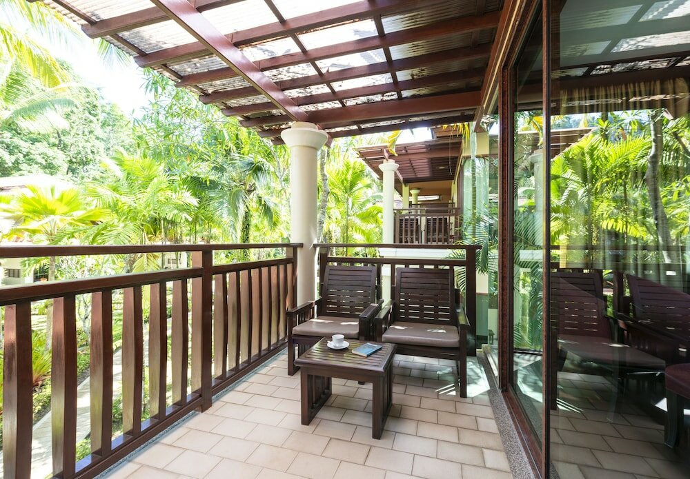 Фото Khao Lak Bayfront Resort