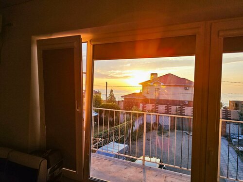 Иное жильё Белый дом в Ейске