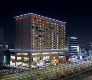 Гостиница Ramada by Wyndham Daejeon в Тэджоне