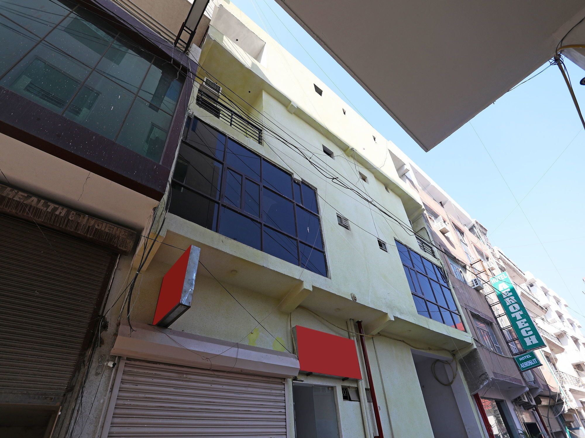 Фото Oyo 10795 Hotel Rs Residency