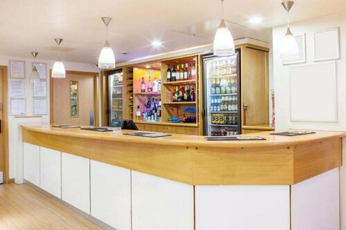 Гостиница Travelodge London Feltham