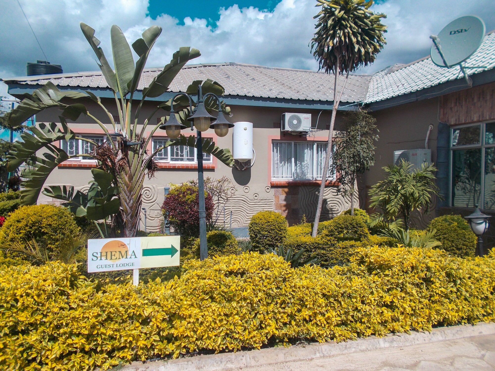 Фото Shema Guest Lodge