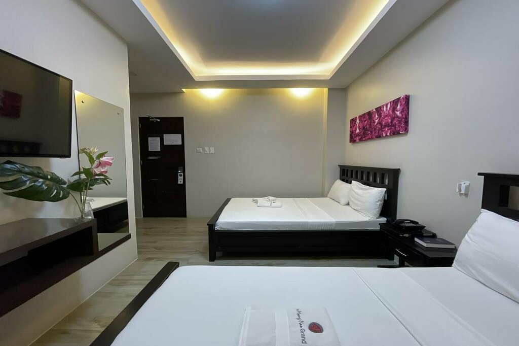 Hotel The Mang-Yan Grand Hotel powered by Cocotel, Province of Oriental Mindoro, photo