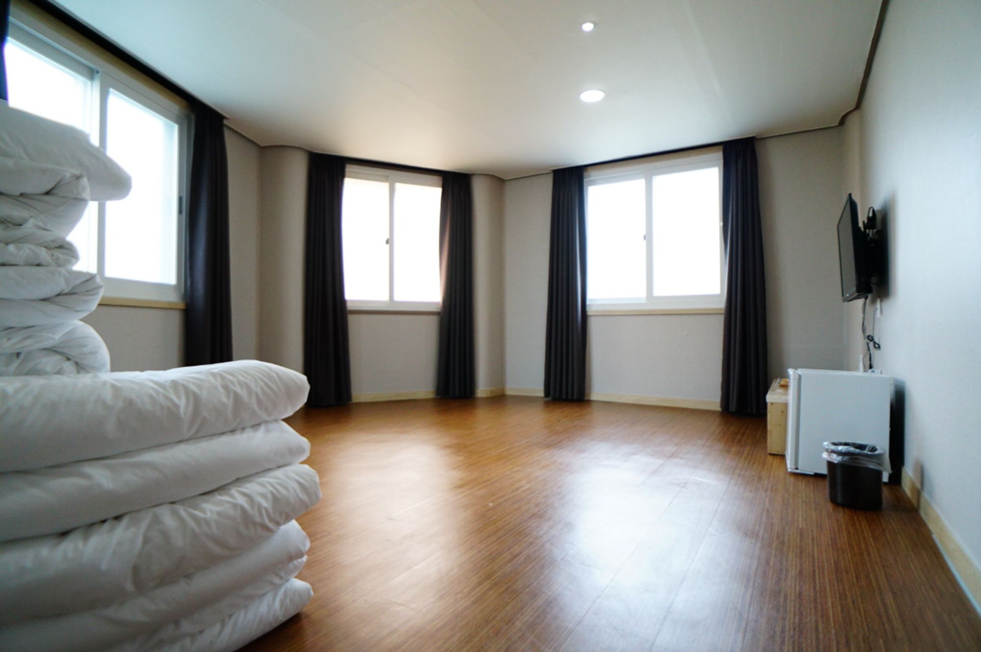 Фото Jeju Ora Stay Hotel