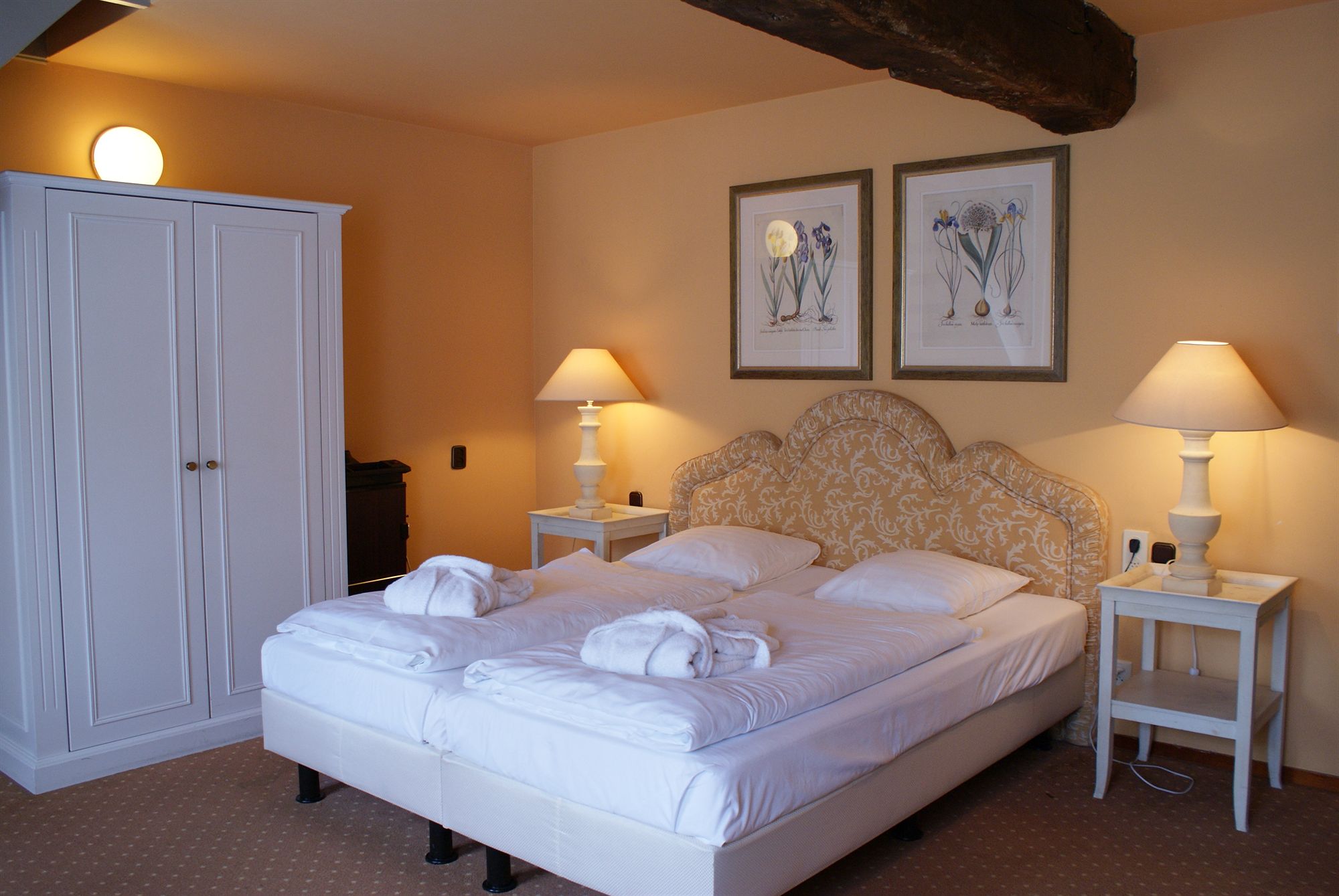 Фото Fletcher Hotel-Restaurant Kasteel Erenstein