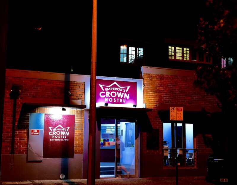 Хостел The Emperors Crown Hostel в Перте
