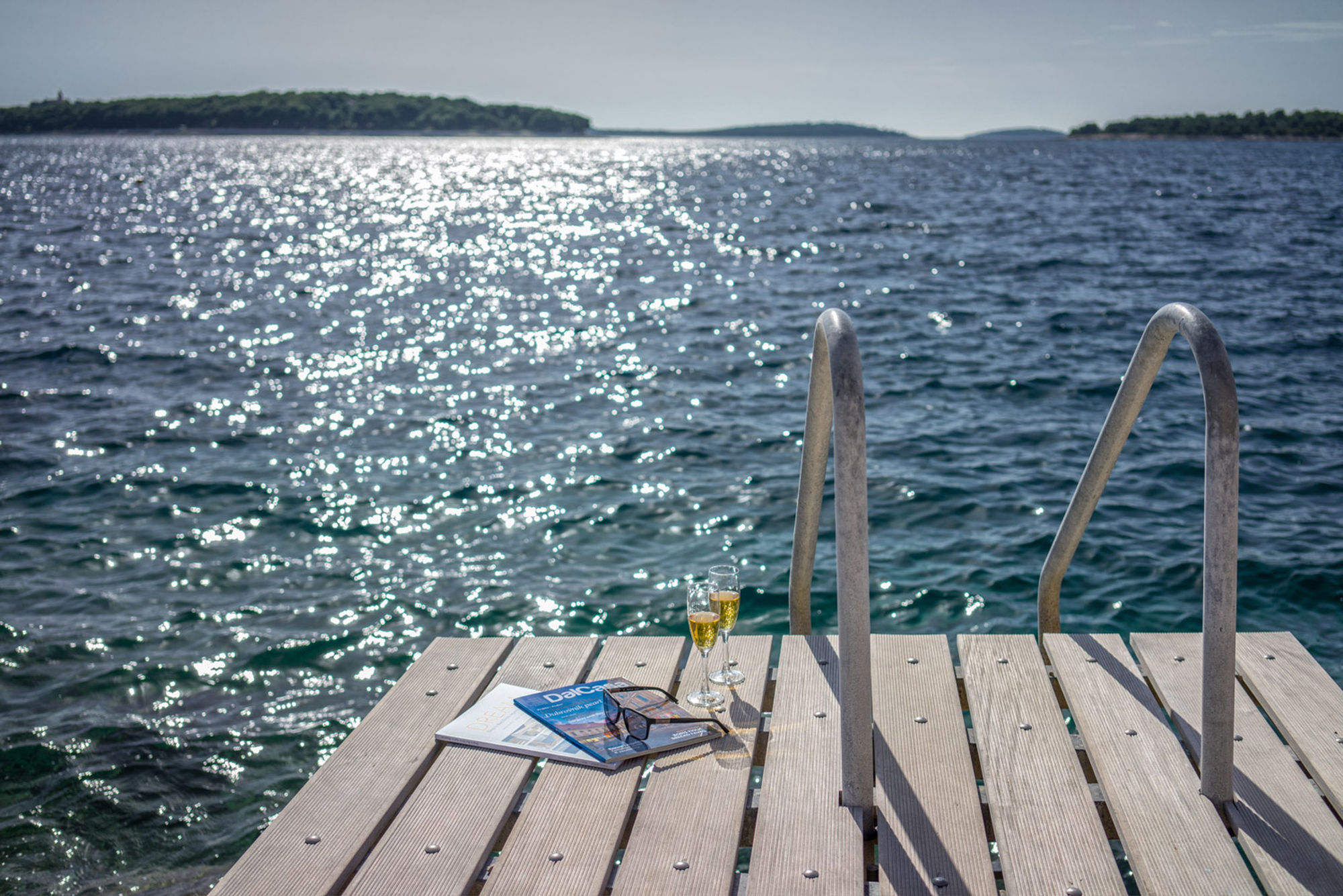 Фото Golden Rays Luxury Apartments