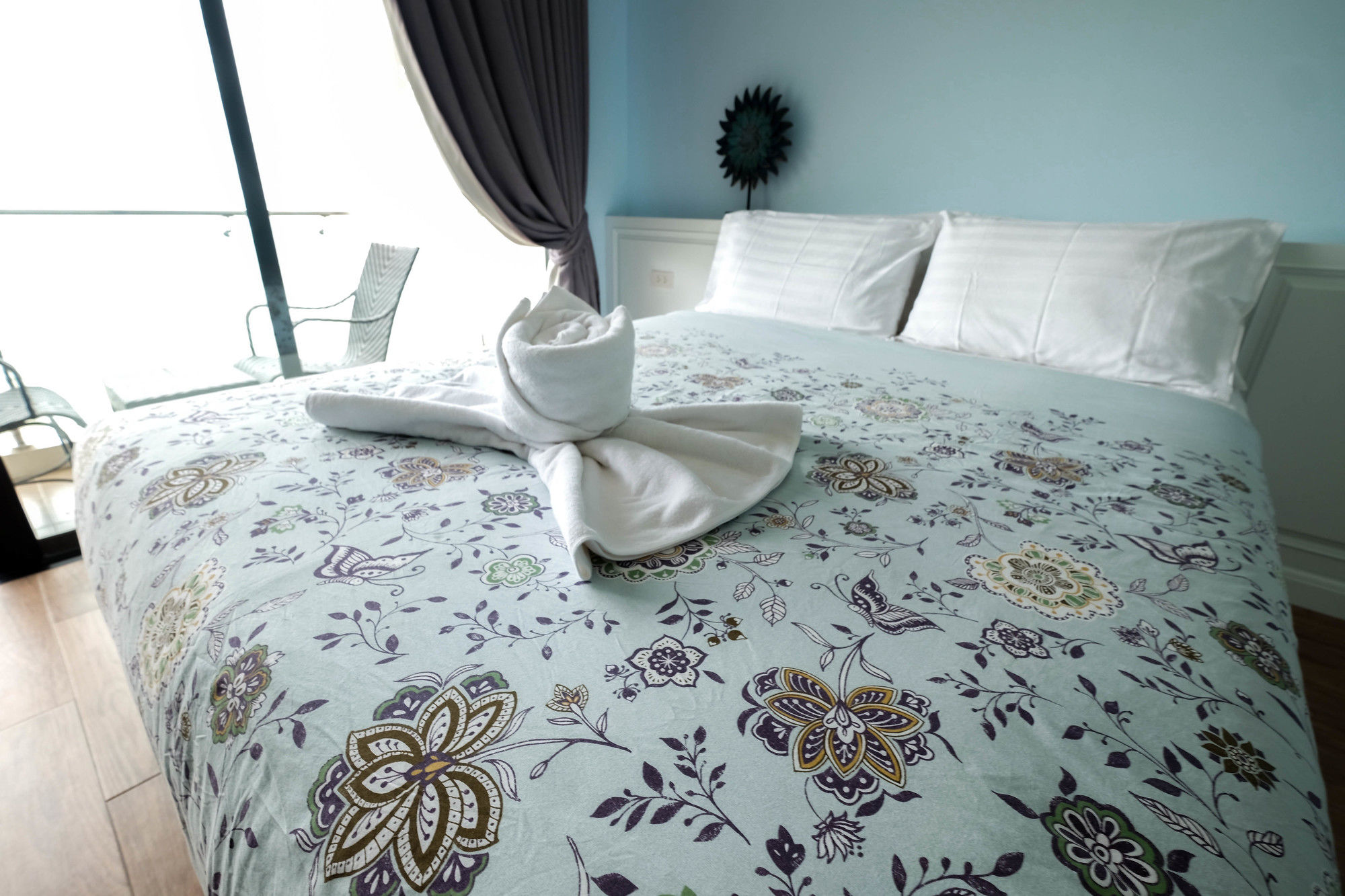 Фото Sea Sand Trees