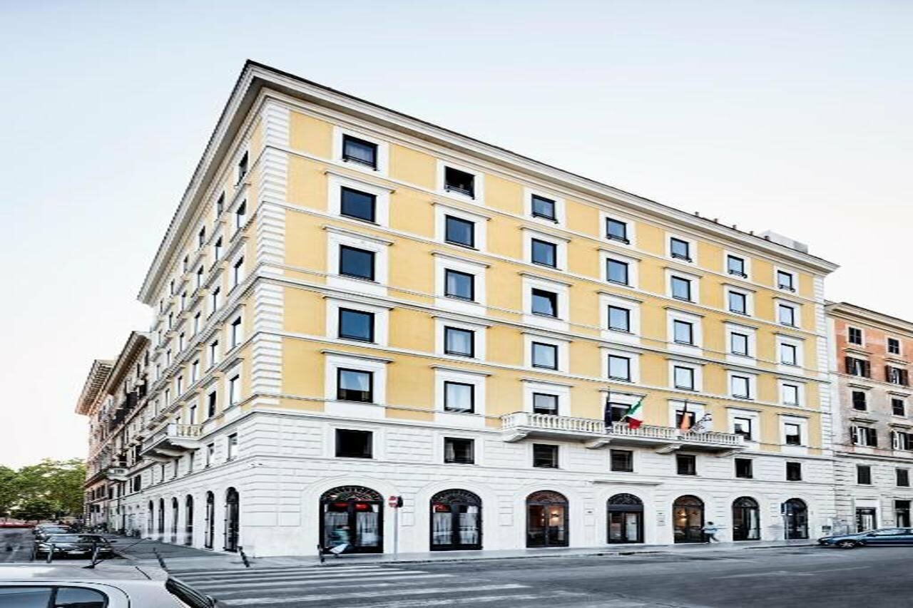 Фото отеля 1