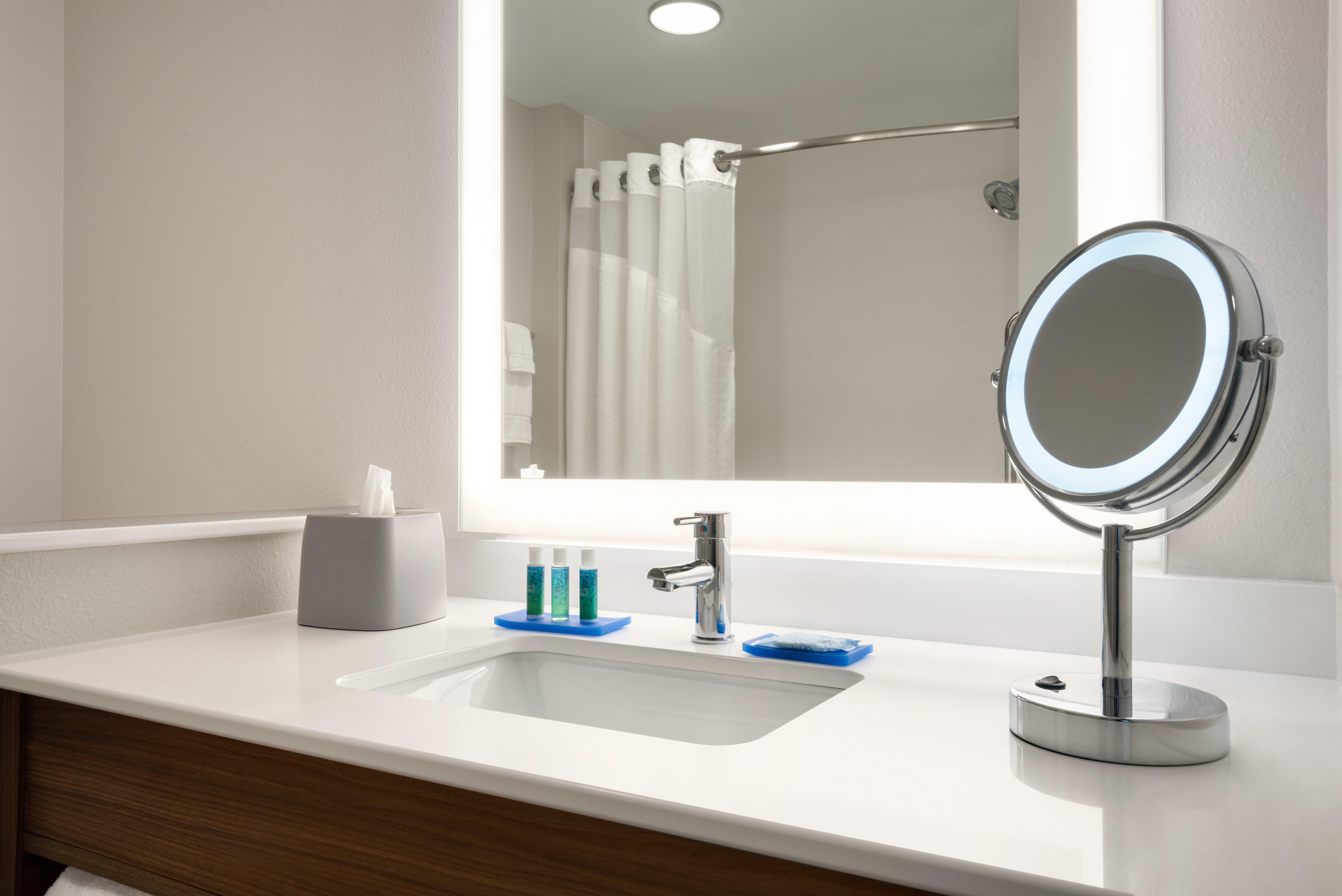 Фото Holiday Inn Express & Suites West Des Moines - Jordan Creek, an Ihg Hotel