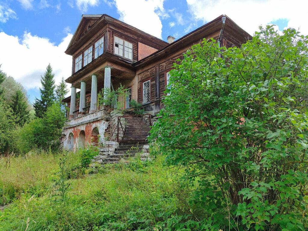 Turistik yerler Главный дом усадьбы Юдинки, Tulskaya oblastı, foto