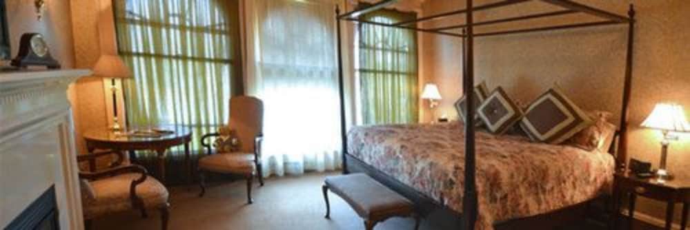 Фото Gateways Inn & Restaurant