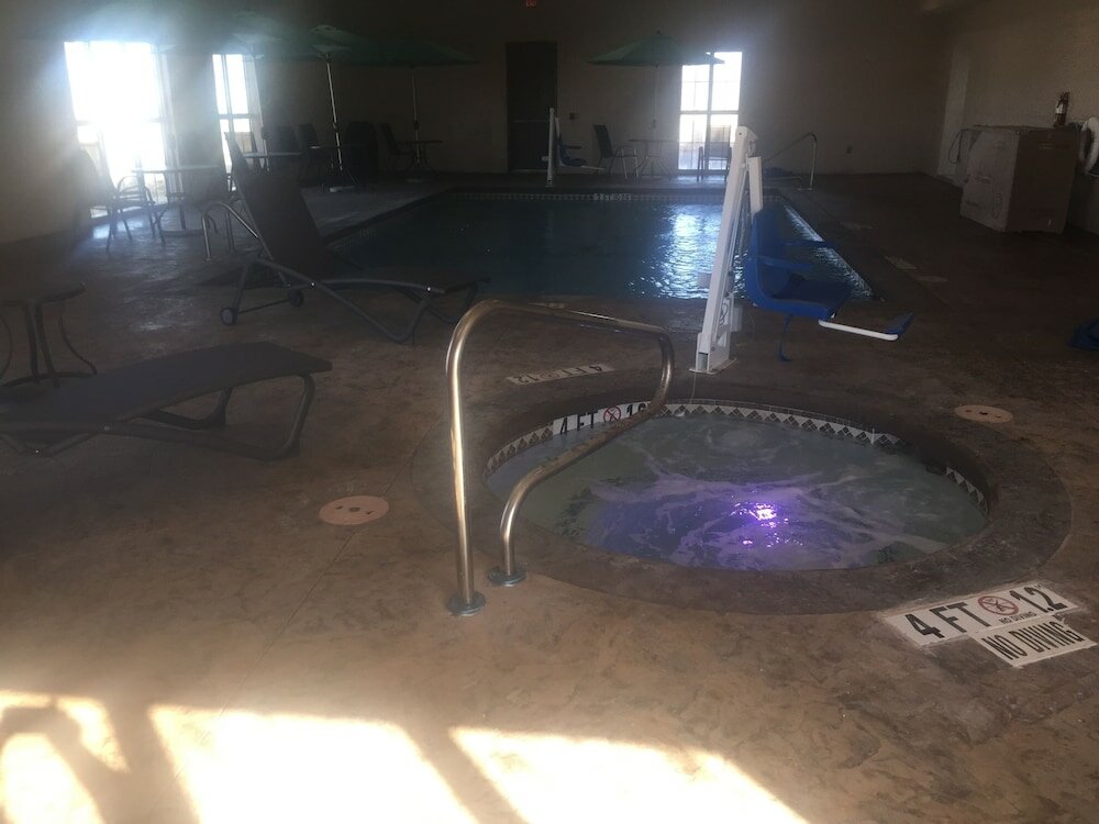 Фото Comfort Suites University