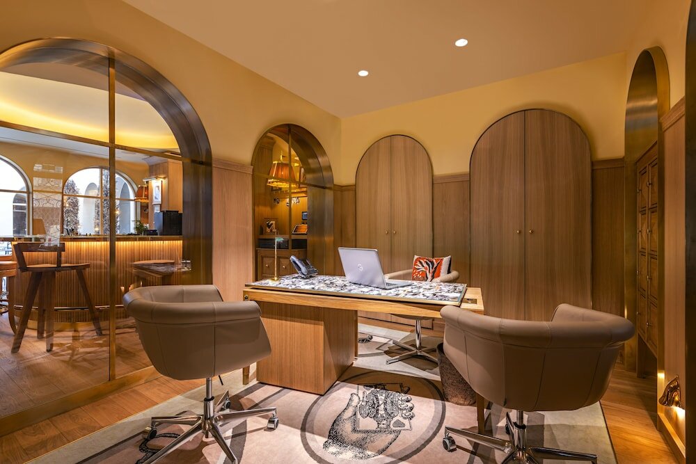 Фото 9Confidentiel