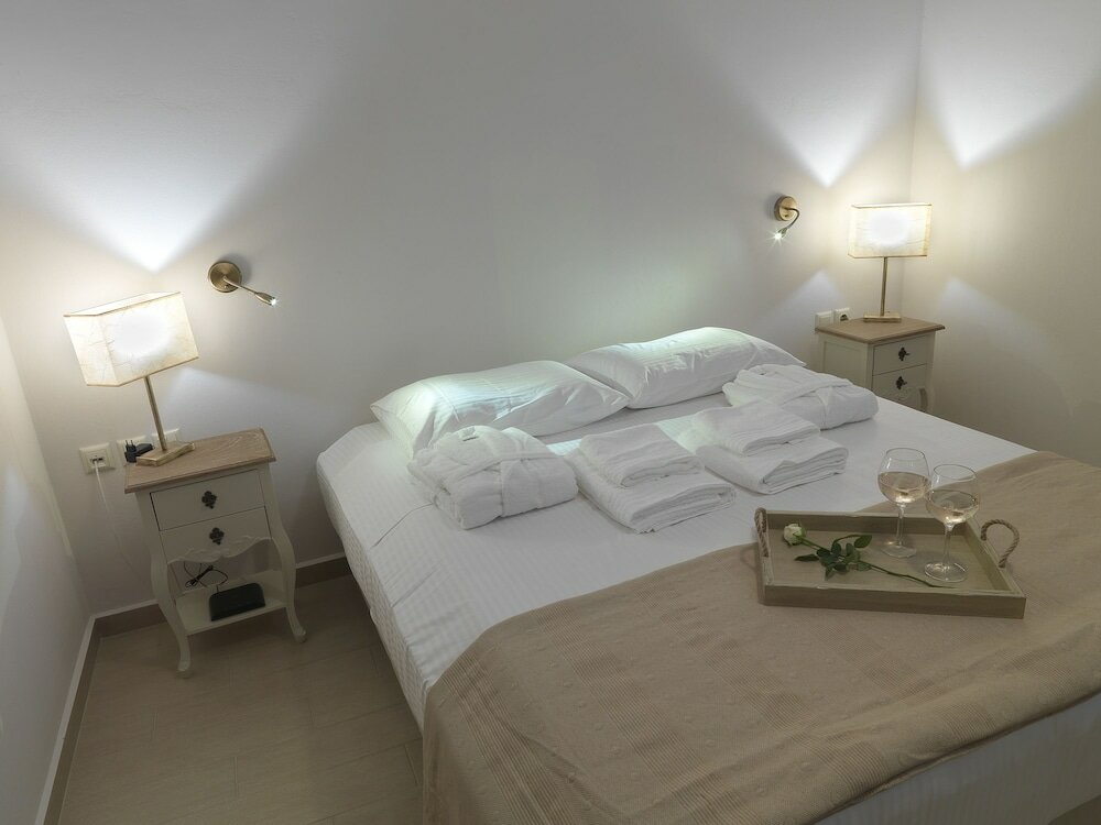 Фото Kamares Villas