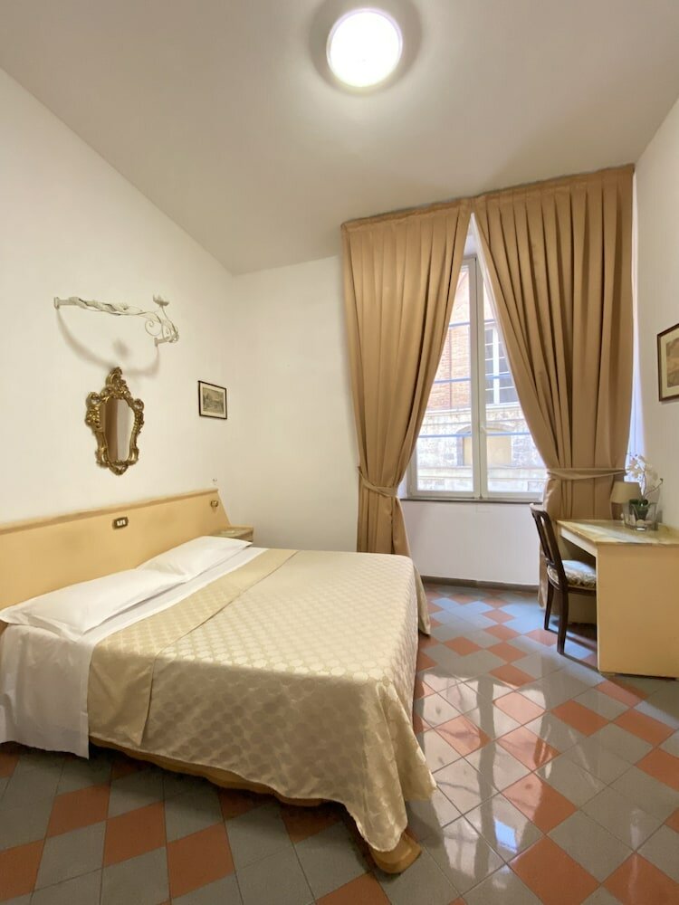 Фото Piccolo Hotel Etruria