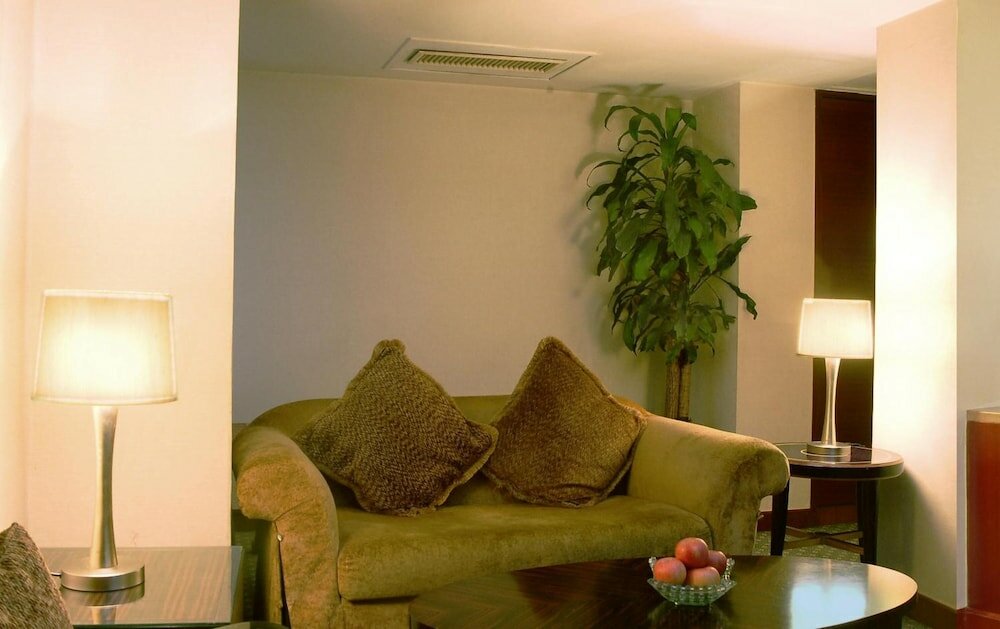 Фото Ningbo Portman Plaza Hotel