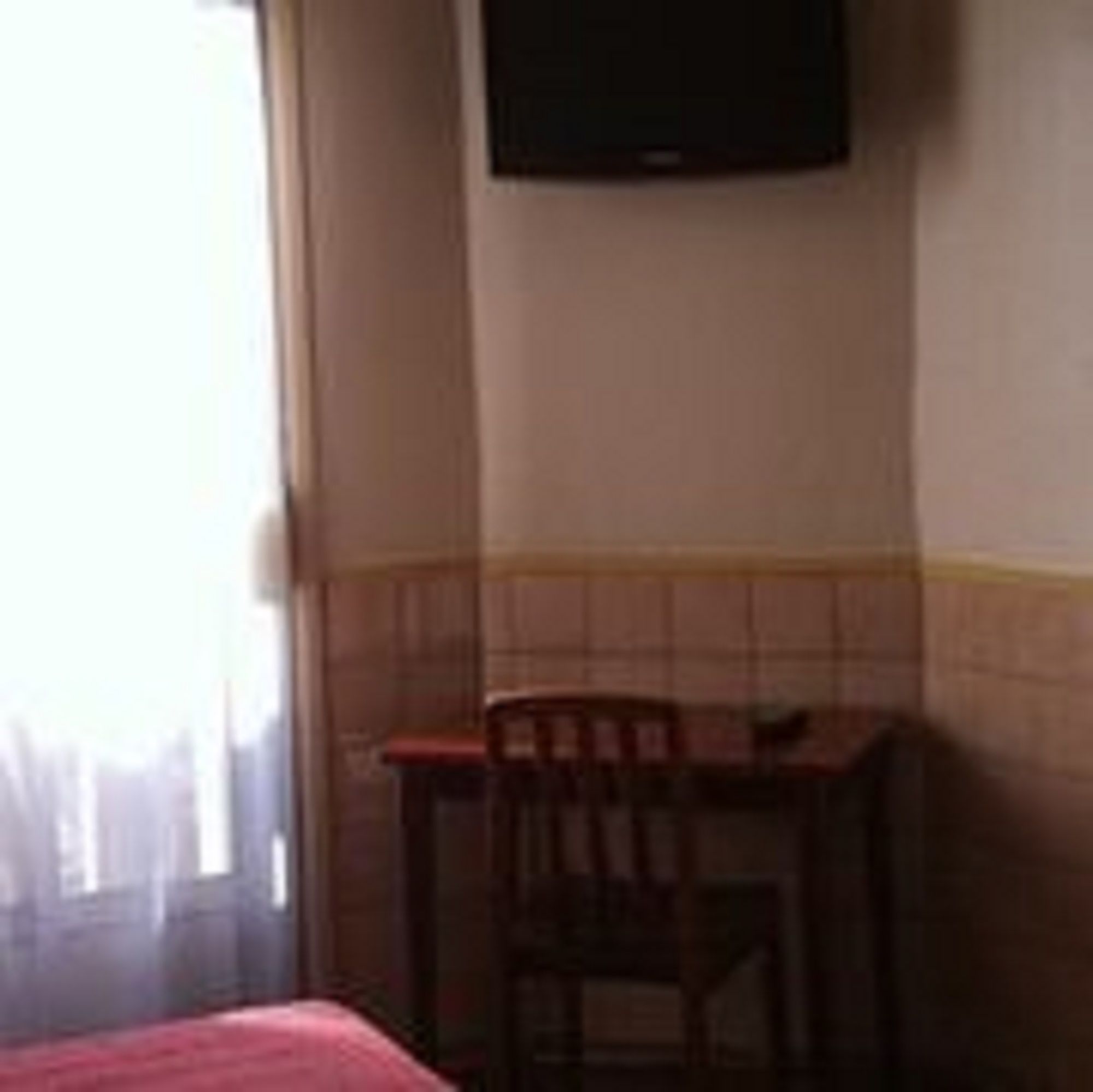 Фото Hotel de la Comete