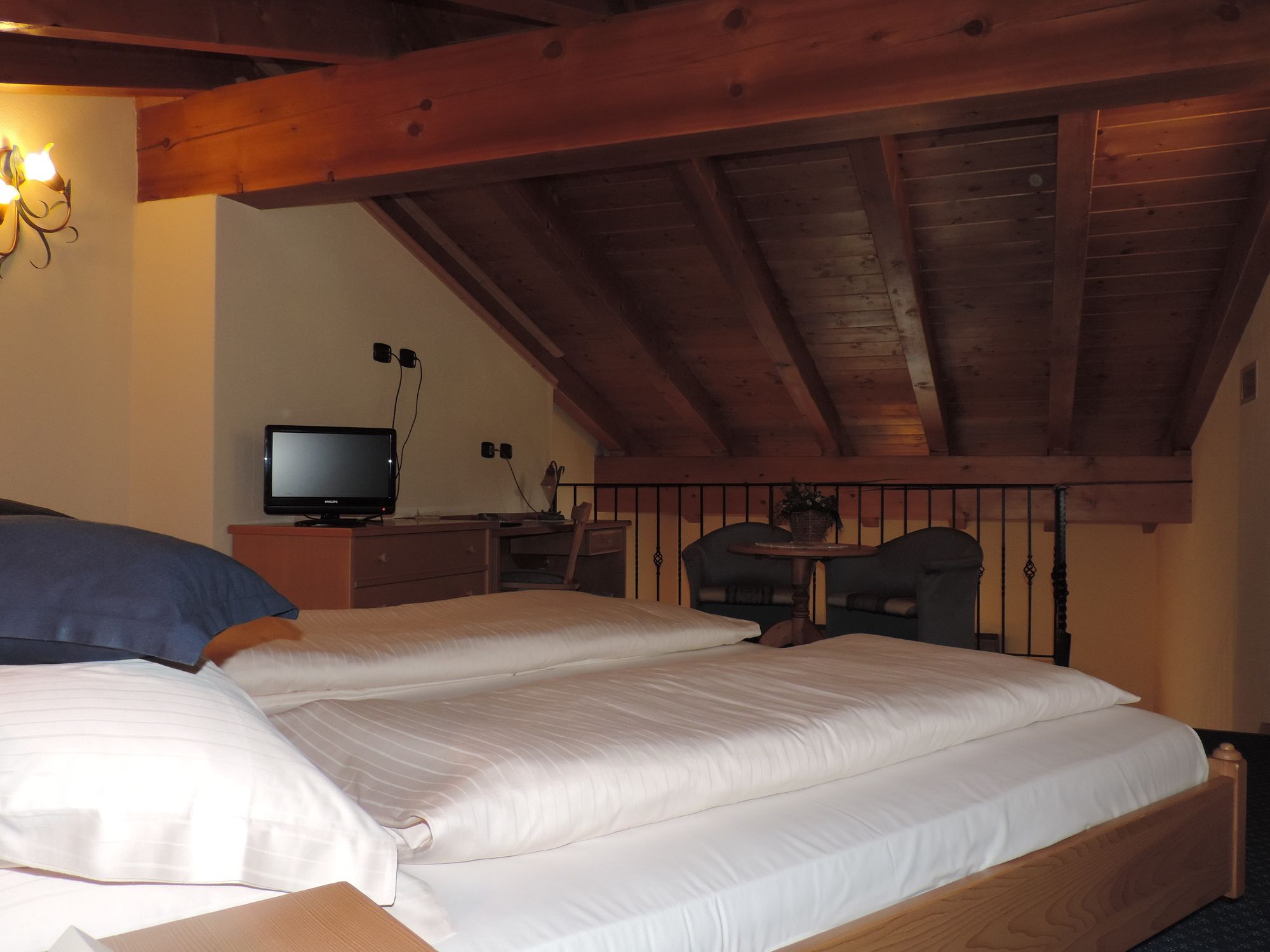 Фото Hotel Flora