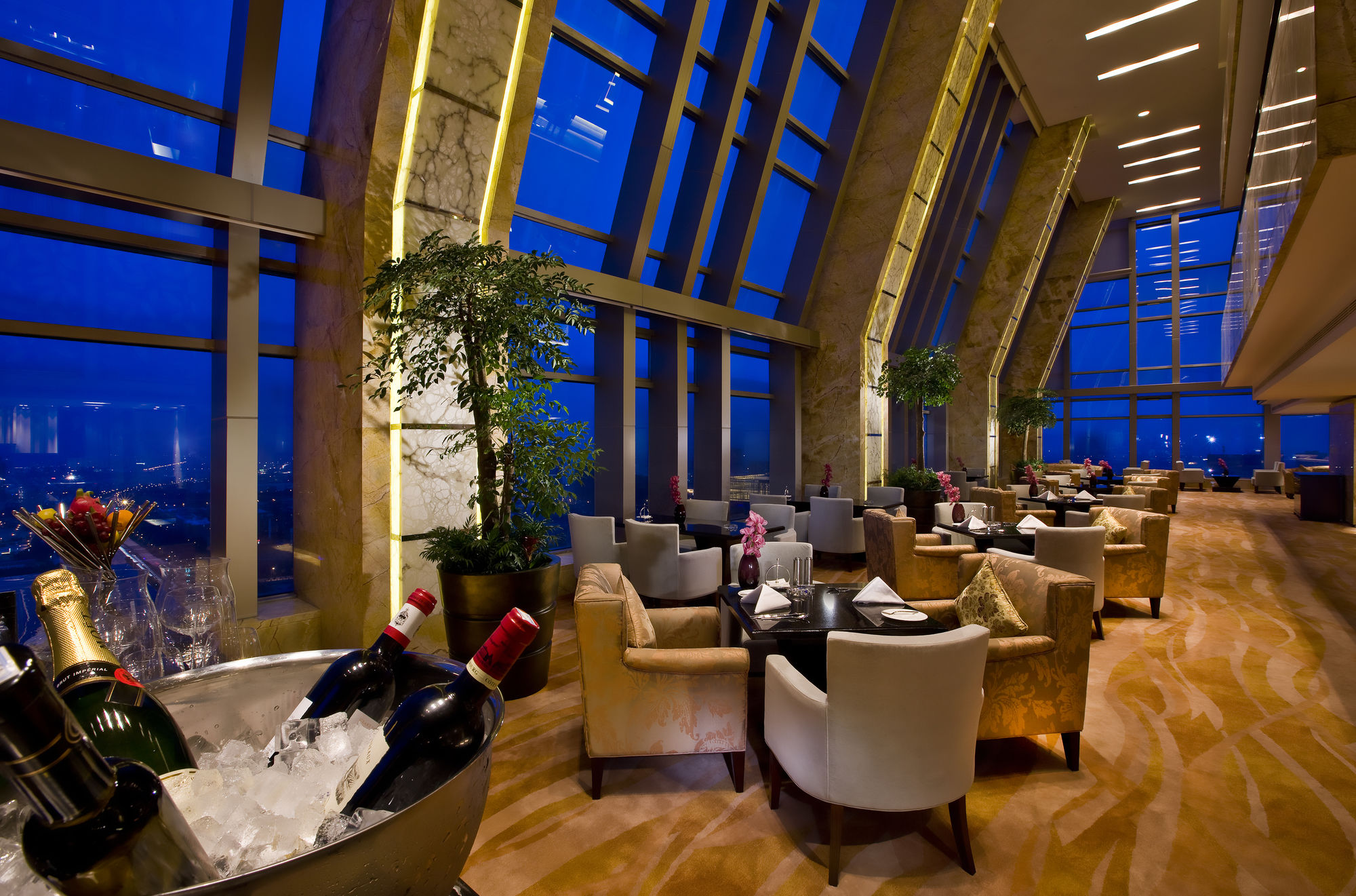 Фото Ningbo Nanyuan Universe Deluxe Hotel