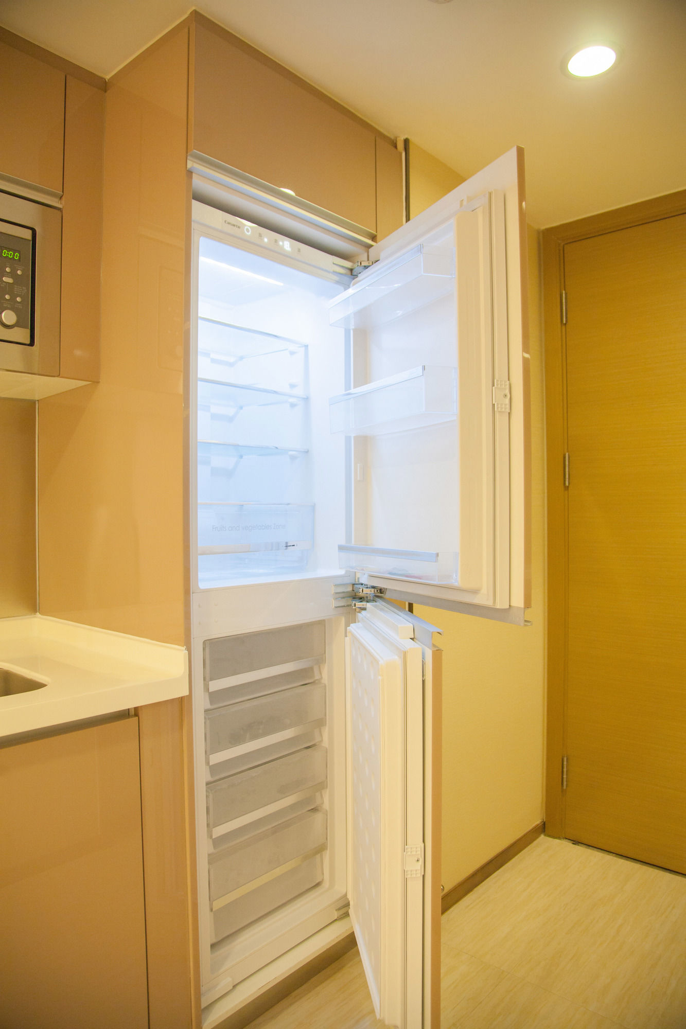 Фото Yuwa Serviced ApartHotel