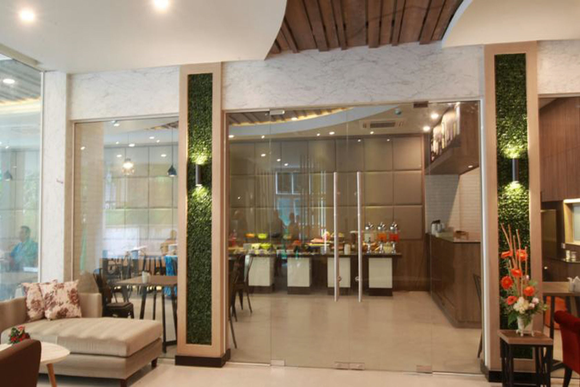 Фото Levana Pattaya Hotel