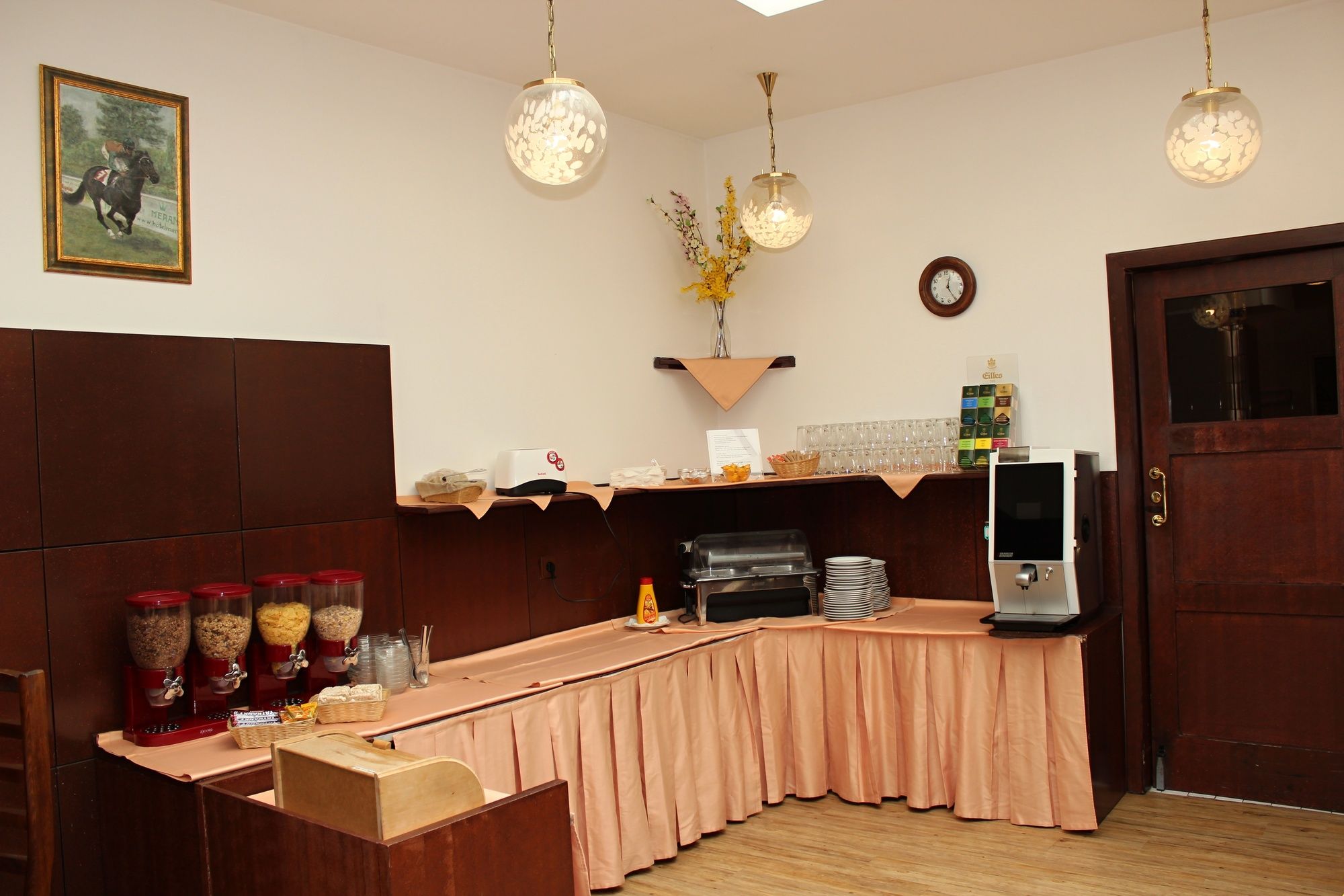 Фото Hotel Meran