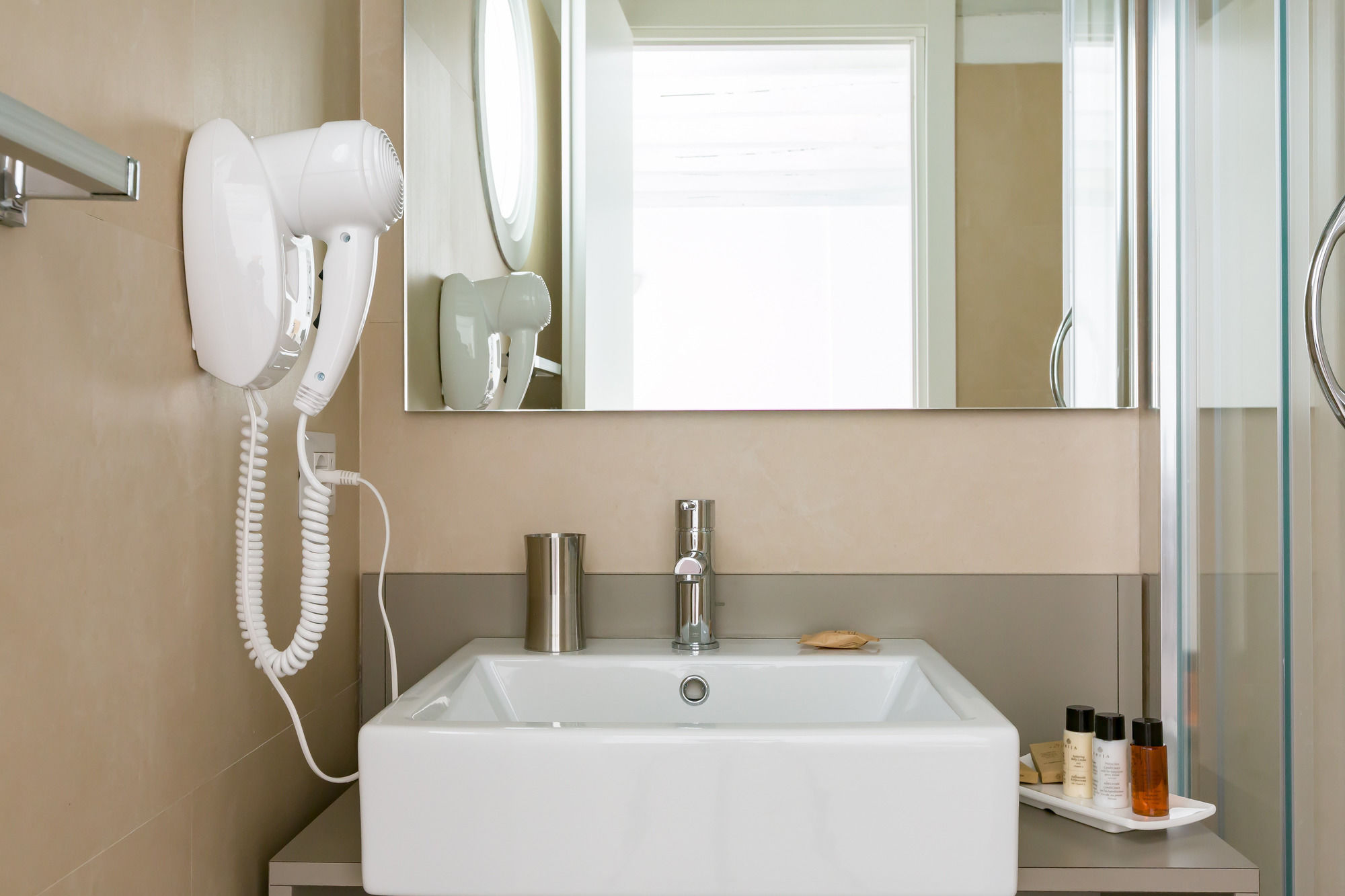 Фото Cancelleria Comfort Inn