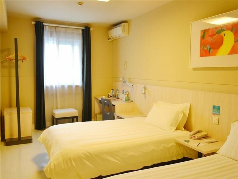 Фото Jinjiang Inn Shanghai Maotai Road Branch