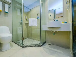 Гостиница City Comfort Inn Chongqing Yangjiaping Walking Street Light Rail Station