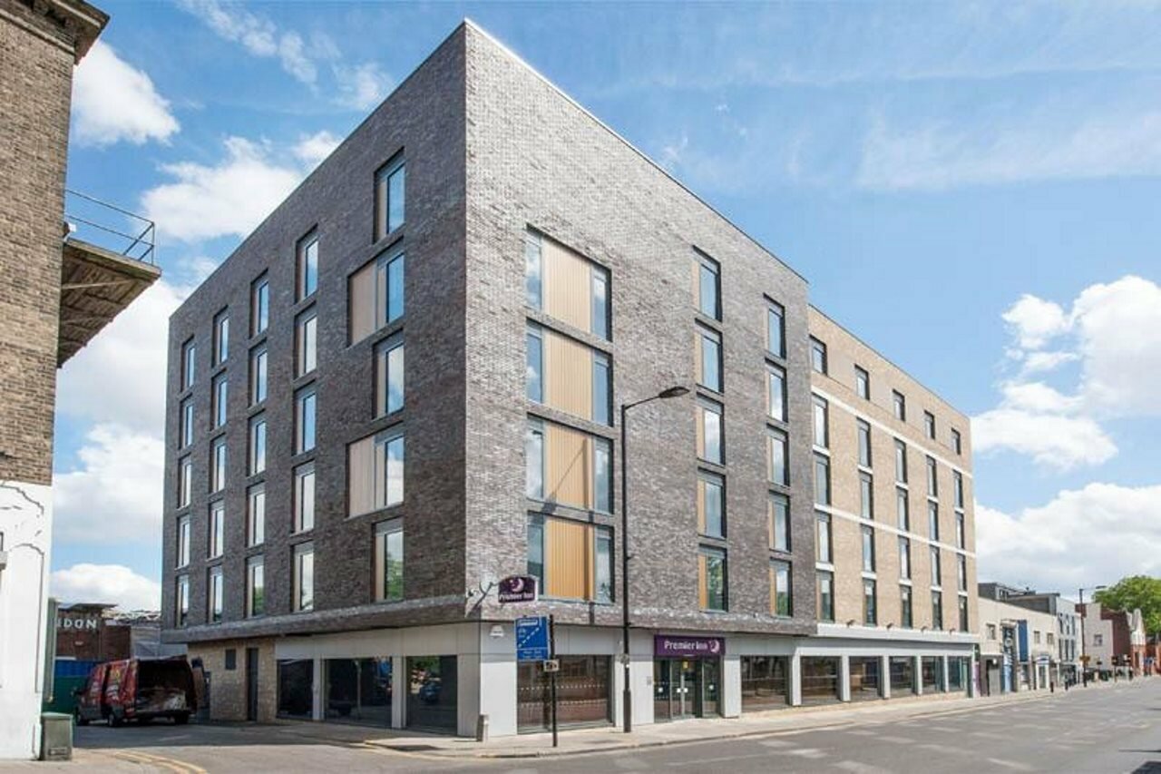 Фото Premier Inn London Hackney