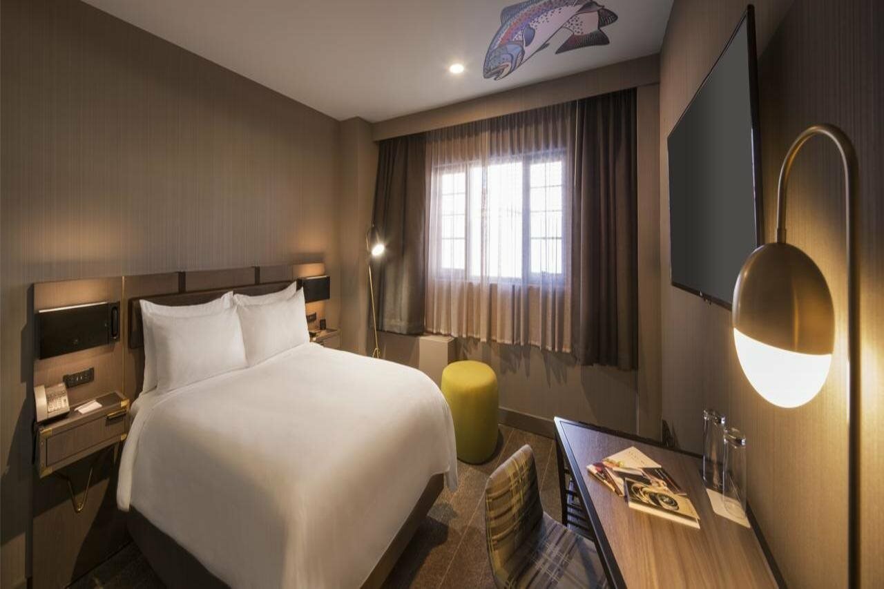 Фото Renaissance Reno Downtown Hotel & SPA