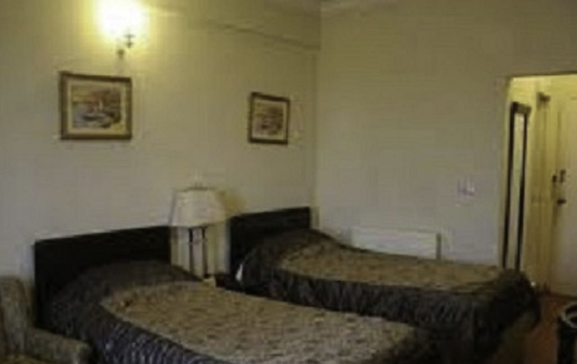 Фото Carlton Tower Hotel Lahore