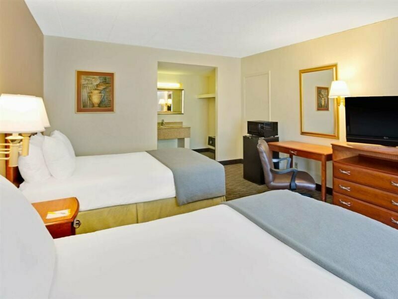 Hotel Days Inn by Wyndham Silver Spring, Silver Spring, photo
