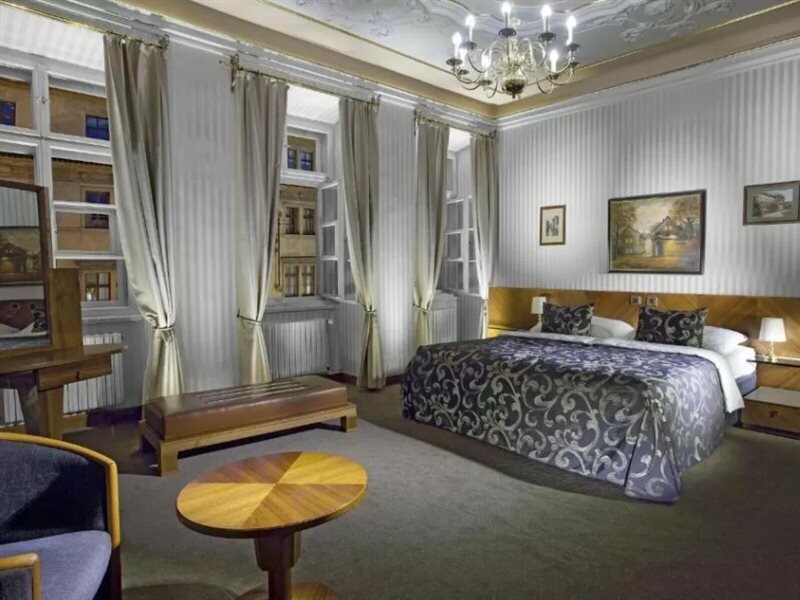 Фото Hotel Pod Vezi