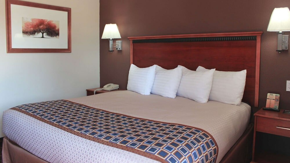 Фото Travel Inn Omaha