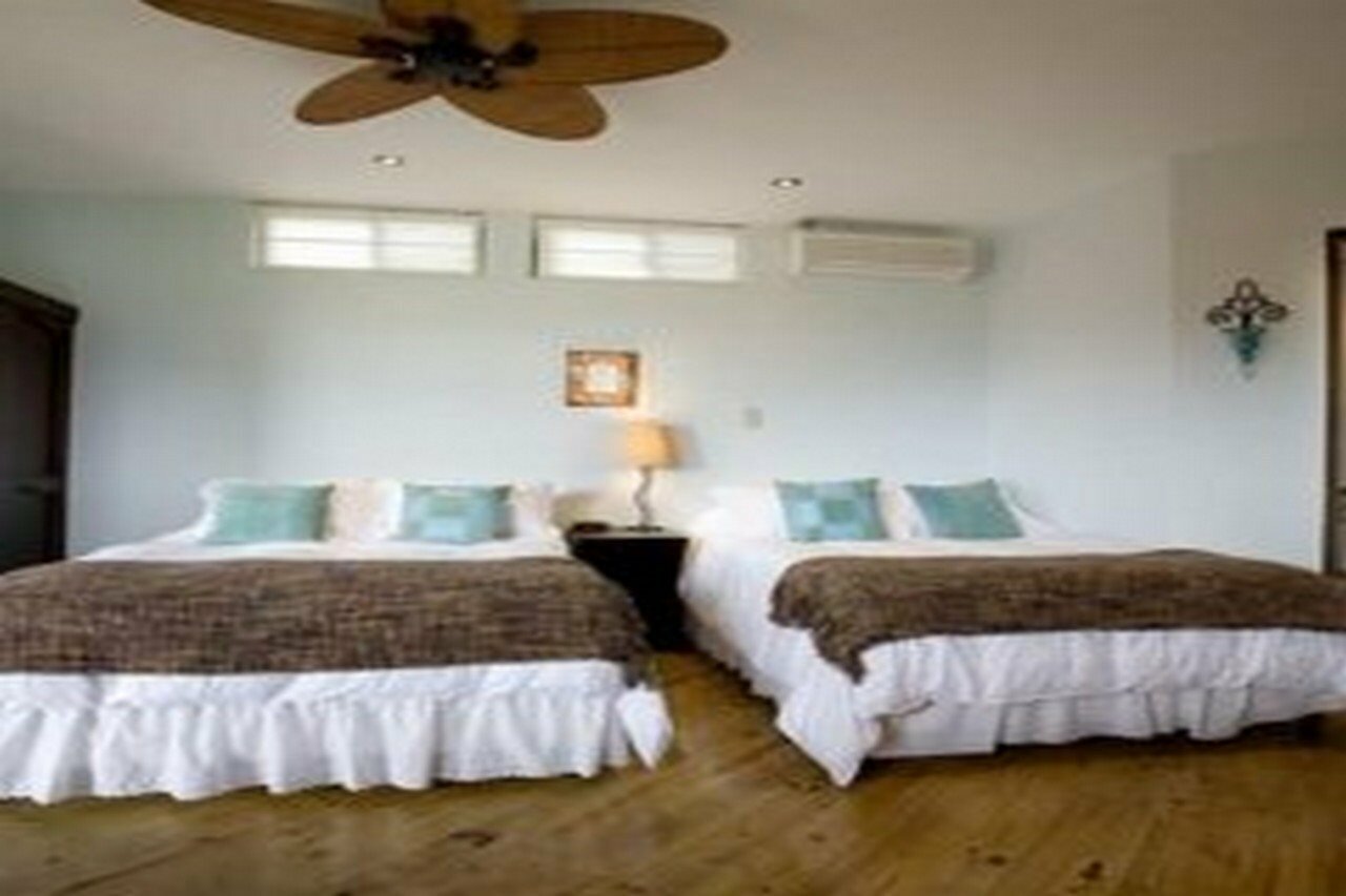 Фото Boutique Hotel Out of Bounds Costa Rica