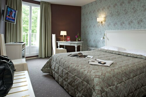 Гостиница Campanile PRIME - Chartres Centre Gare Cathédrale в Шартре